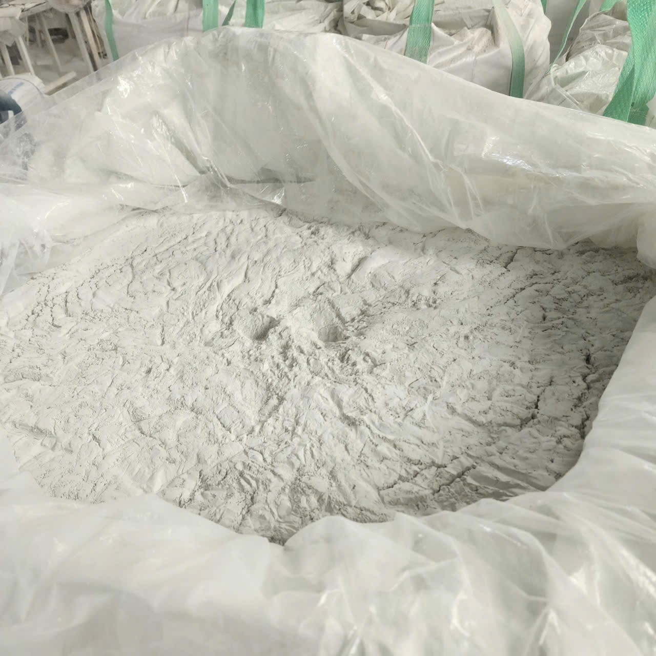 BURNT LIME IN POWDER FORM